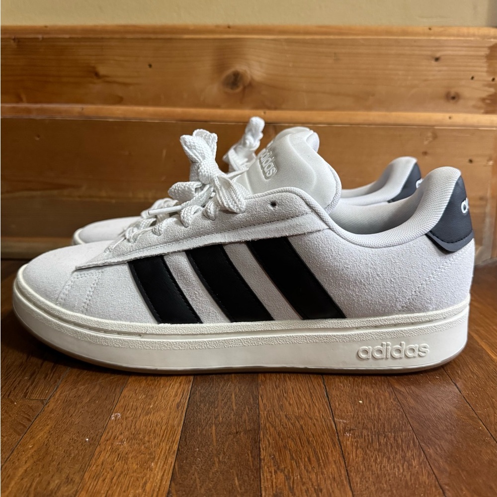 Men’s Adidas green suede grand court alpha size 11.5 brand new